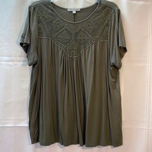 Hunter green t-shirt blouse